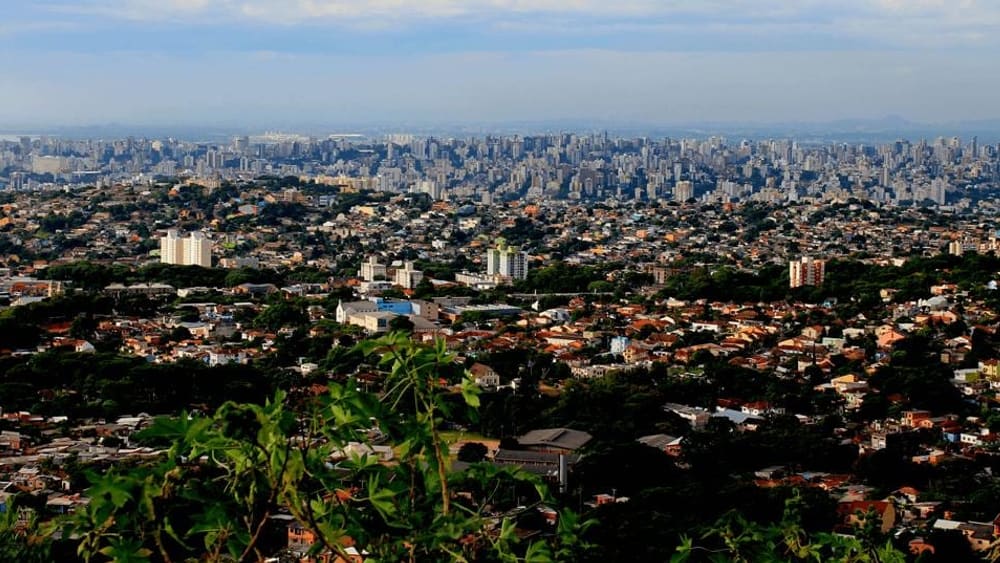 Teresópolis. Um bairro completo, numa das regiões mais valorizada de Porto Alegre.