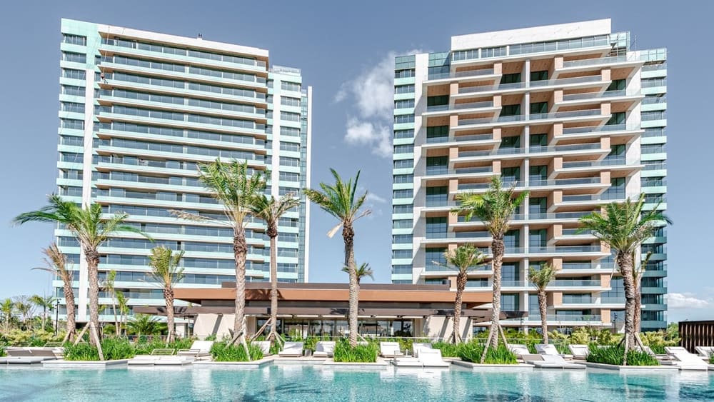 Lake Victoria: 4 Torres Prontas e Habitadas no Golden Lake