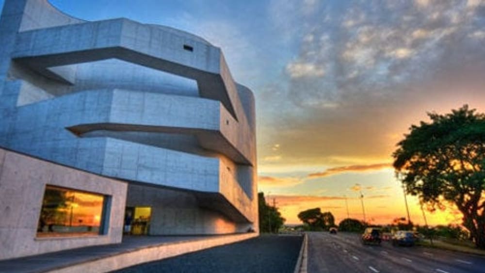Museu Iberê Camargo, um Marco da Arquitetura Contemporânea na Zona Sul!