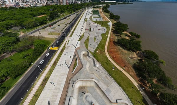 A Maior pista de skate da América Latina com os tradicionais bancos de IPANEMA.