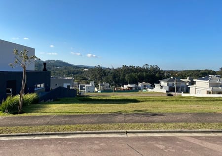 Terreno em Condomínio no bairro Alphaville em Porto Alegre - Cód. 10865
