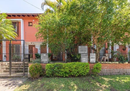 Casa em Condomínio no bairro Ipanema em Porto Alegre - Cód. 12224