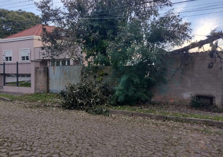 Terreno no bairro Sétimo Céu em Porto Alegre - Cód. 13543