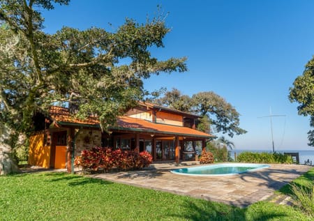 Casa no bairro Ponta Grossa em Porto Alegre - Cód. 13693