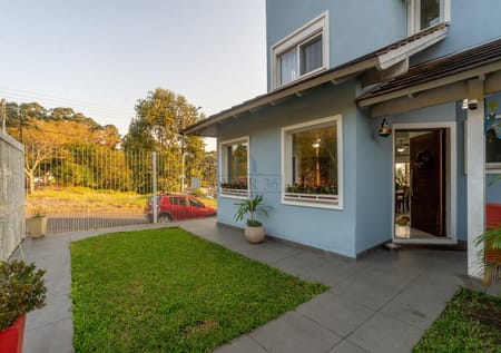 Casa no bairro Guarujá em Porto Alegre - Cód. 15097