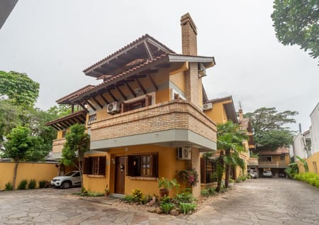 Casa em Condomínio no bairro Pedra Redonda em Porto Alegre - Cód. 15601