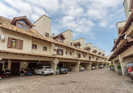 Casa em Condomínio no bairro Vila Assunção em Porto Alegre - Cód. 15730