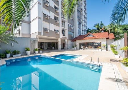 Apartamento no bairro Menino Deus em Porto Alegre - Cód. 16007