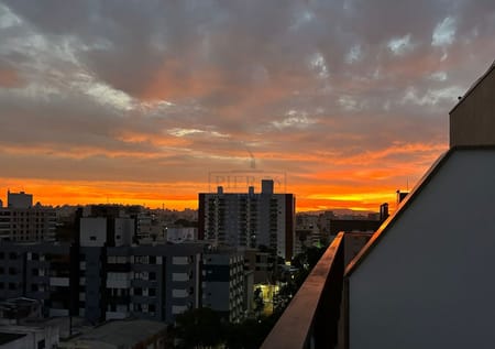 Cobertura no bairro Menino Deus em Porto Alegre - Cód. 16296