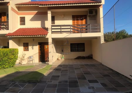 Casa em Condomínio no bairro Cavalhada em Porto Alegre - Cód. 17298