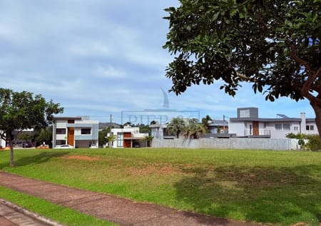 Terreno em Condomínio no bairro Alphaville em Porto Alegre - Cód. 17494