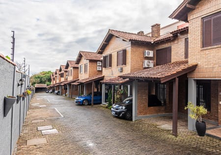 Casa em Condomínio no bairro Ipanema em Porto Alegre - Cód. 17574