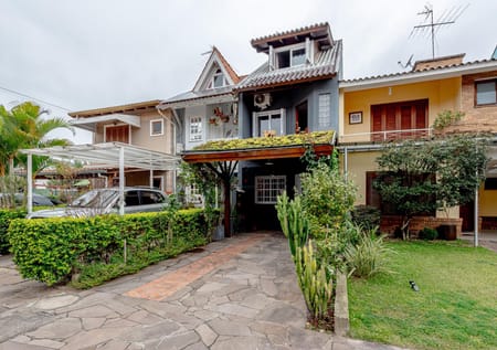 Casa em Condomínio no bairro Ipanema em Porto Alegre - Cód. 17581
