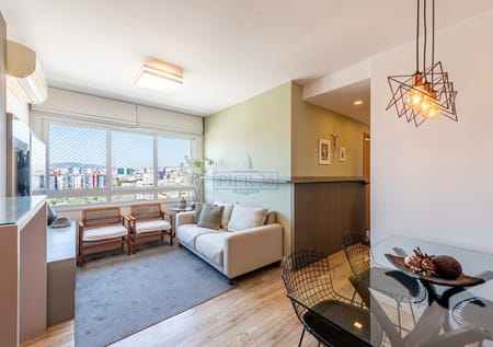 Apartamento no bairro Menino Deus em Porto Alegre - Cód. 17767