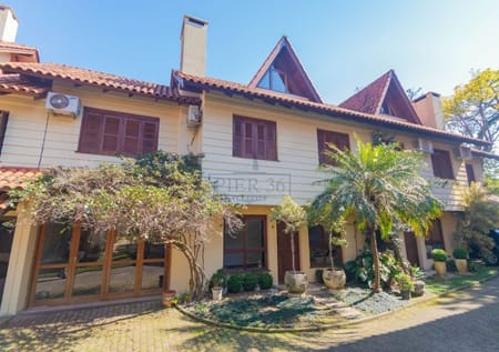 Casa em Condomínio no bairro Guarujá em Porto Alegre - Cód. 17840