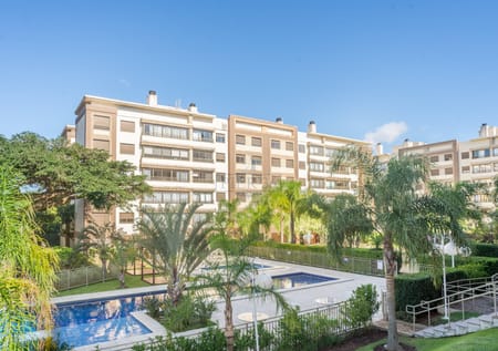 Apartamento no bairro Cavalhada em Porto Alegre - Cód. 18110