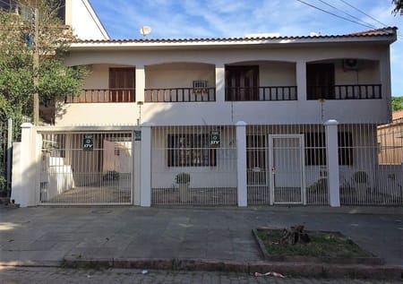 Casa no bairro Medianeira em Porto Alegre - Cód. 4450