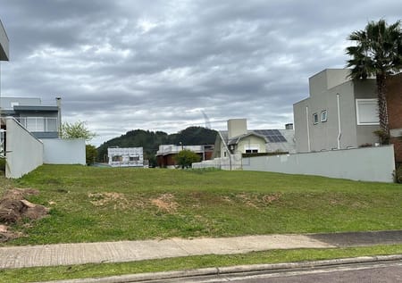 Terreno em Condomínio no bairro Alphaville em Porto Alegre - Cód. 6630