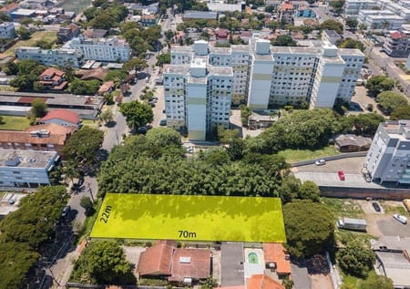 Terreno no bairro Camaquã em Porto Alegre - Cód. 8971