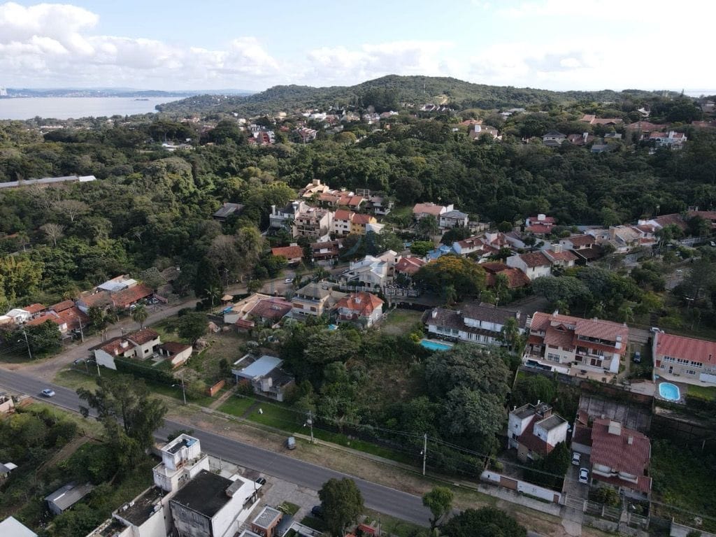 Terreno à venda com 300m² no bairro Ipanema em Porto Alegre - Foto 1