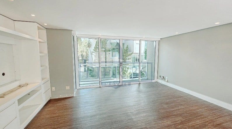 Casa em Condomínio à venda com 271m², 3 dormitórios, 1 suíte, 2 vagas no bairro Vila Assunção em Porto Alegre - Foto 1