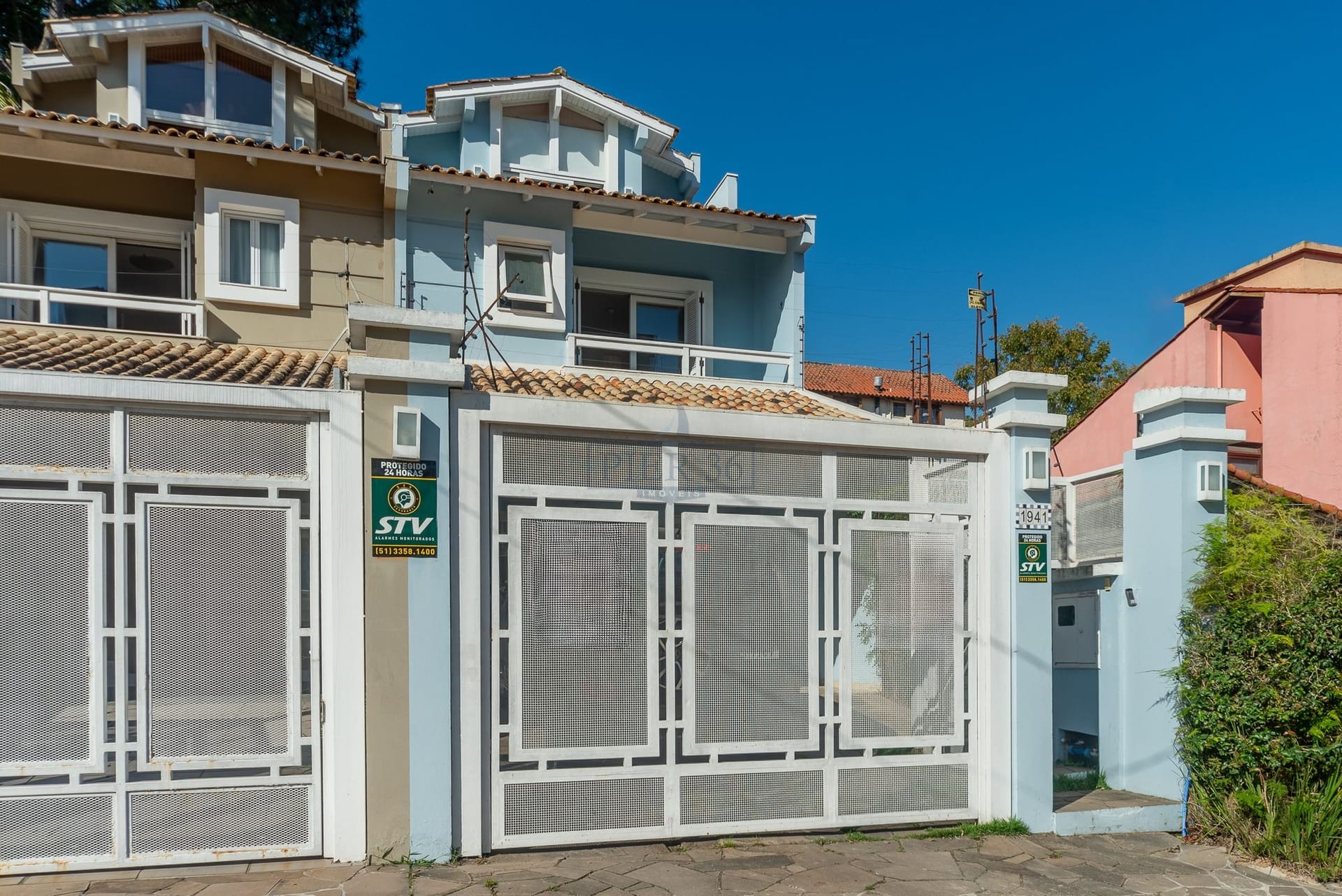 Casa à venda com 167m², 3 dormitórios, 1 suíte, 2 vagas no bairro Camaquã em Porto Alegre - Foto 1