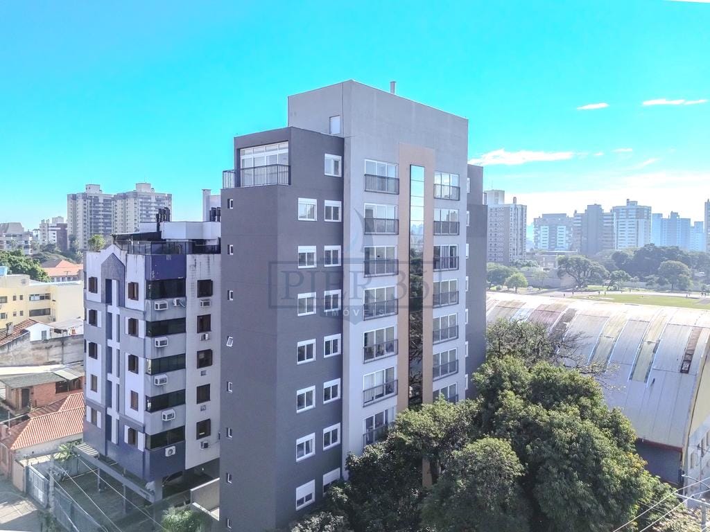 Cobertura à venda com 130m², 2 dormitórios, 1 suíte, 1 vaga no bairro Menino Deus em Porto Alegre - Foto 1