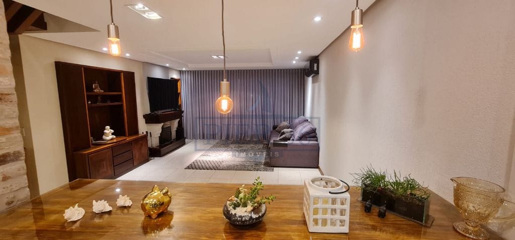 Casa em Condomínio à venda com 313m², 3 dormitórios, 1 suíte, 2 vagas no bairro Tristeza em Porto Alegre - Foto 1