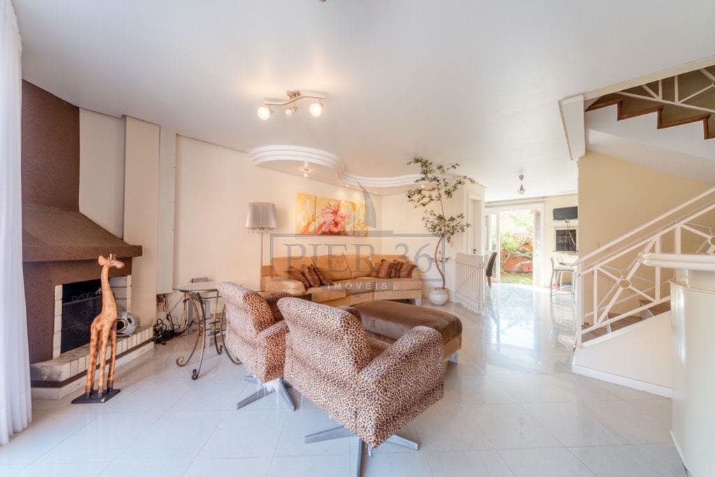 Casa em Condomínio à venda com 252m², 3 dormitórios, 3 suítes, 2 vagas no bairro Vila Assunção em Porto Alegre - Foto 1