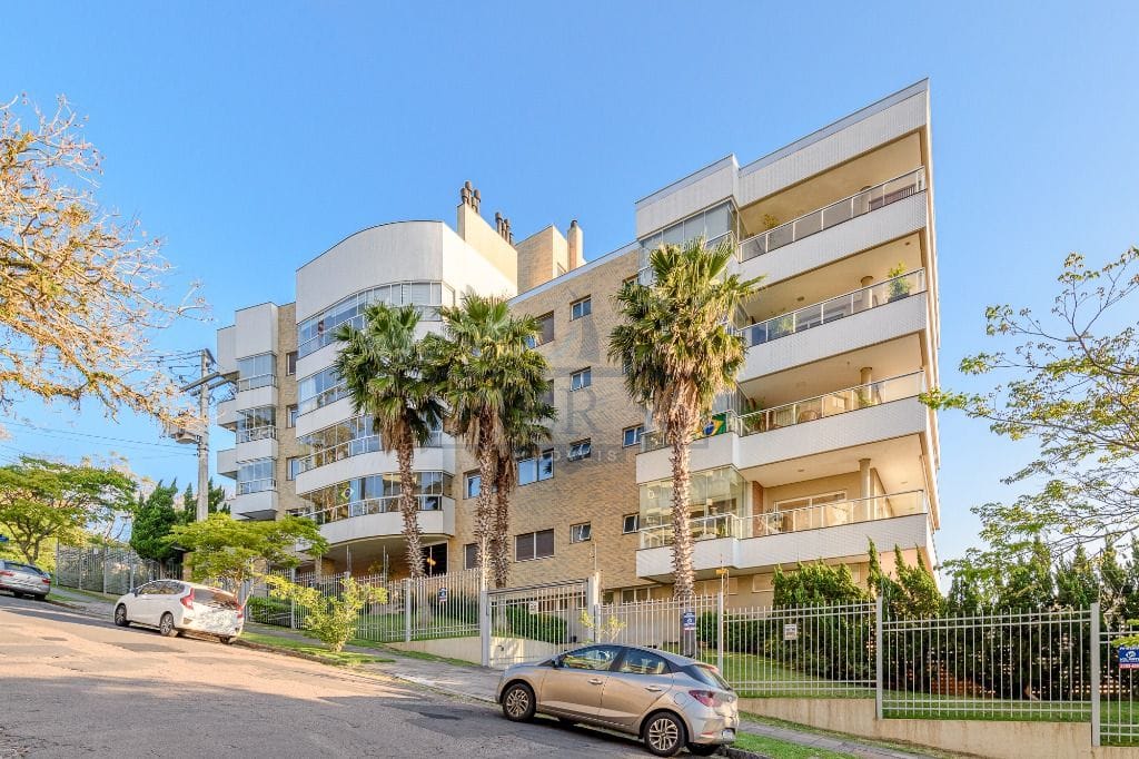 Apartamento à venda com 231m², 4 dormitórios, 1 suíte, 2 vagas no bairro Menino Deus em Porto Alegre - Foto 1