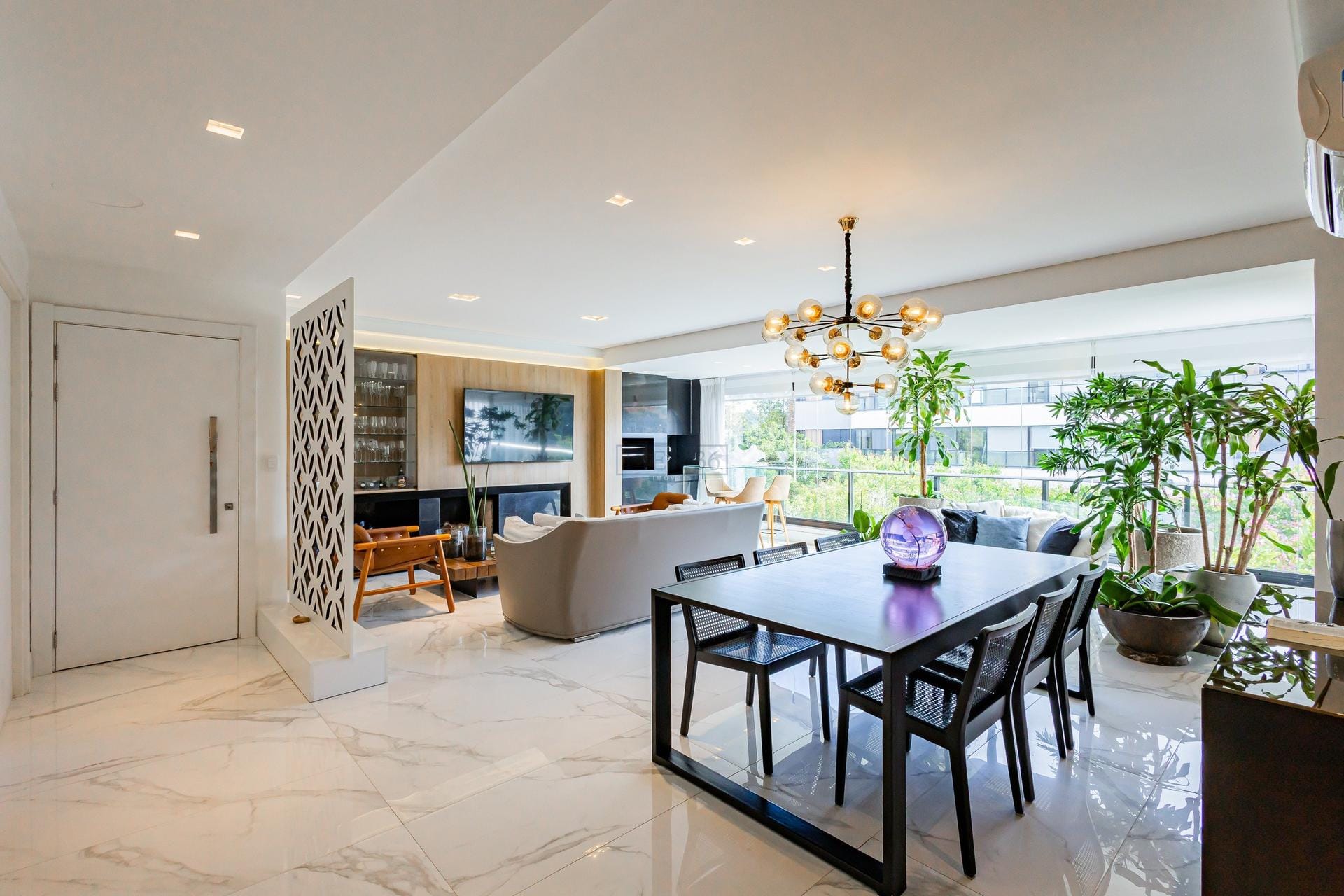 Apartamento à venda com 162m², 3 dormitórios, 3 suítes, 3 vagas no bairro Pedra Redonda em Porto Alegre - Foto 1