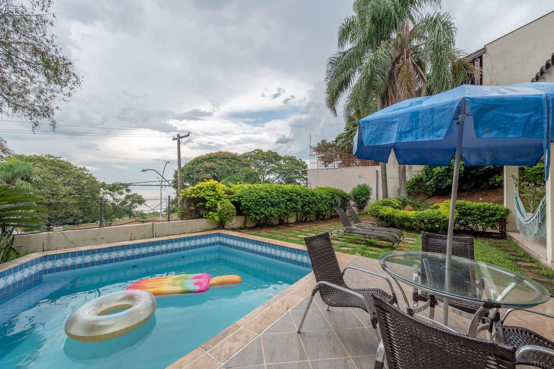 Casa à venda com 547m², 4 dormitórios, 4 suítes, 8 vagas no bairro Praia de Belas em Porto Alegre - Foto 1
