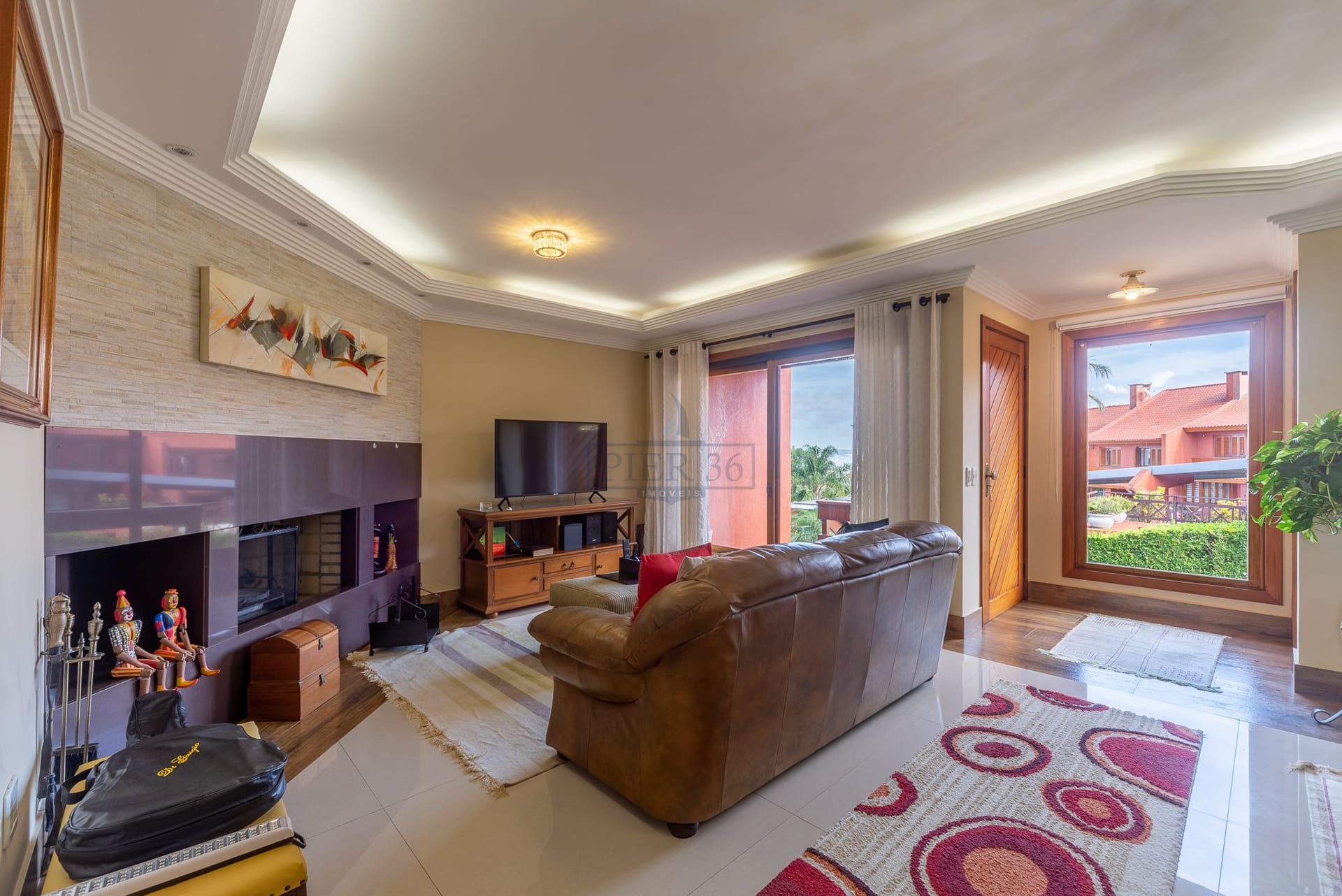Casa em Condomínio à venda com 382m², 4 dormitórios, 1 suíte, 3 vagas no bairro Cristal em Porto Alegre - Foto 1
