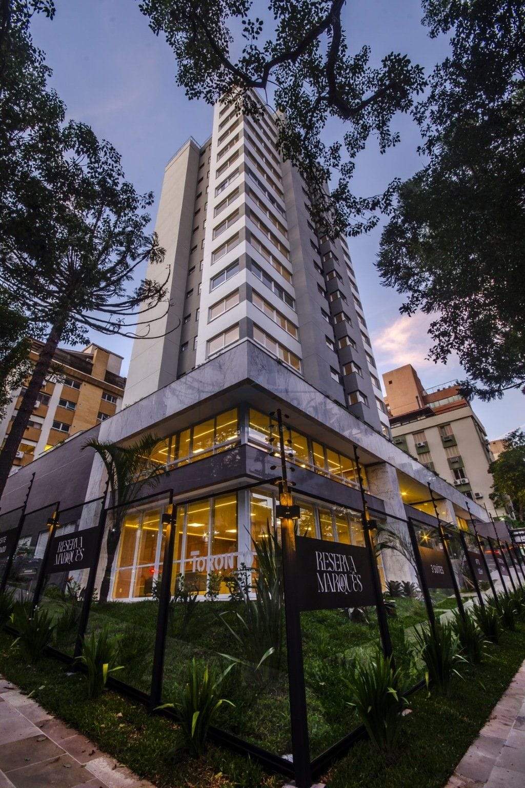 Cobertura à venda com 209m², 3 dormitórios, 3 suítes, 3 vagas no bairro Auxiliadora em Porto Alegre - Foto 1
