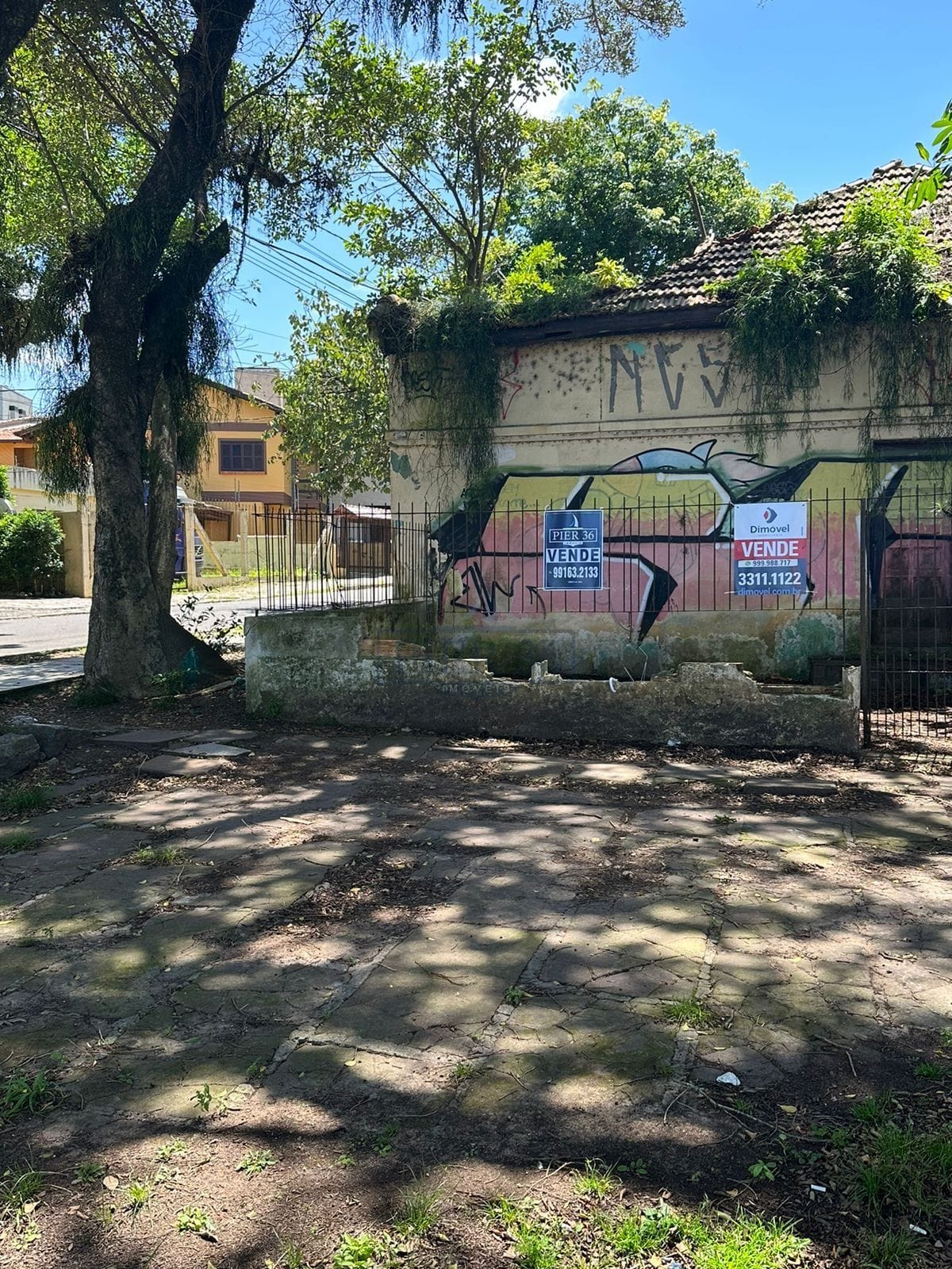 Terreno à venda com 968m² no bairro Pedra Redonda em Porto Alegre - Foto 1