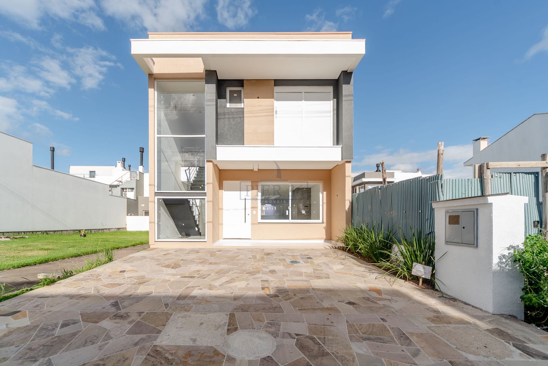 Casa em Condomínio à venda com 163m², 3 dormitórios, 3 suítes, 2 vagas no bairro Aberta dos Morros em Porto Alegre - Foto 1