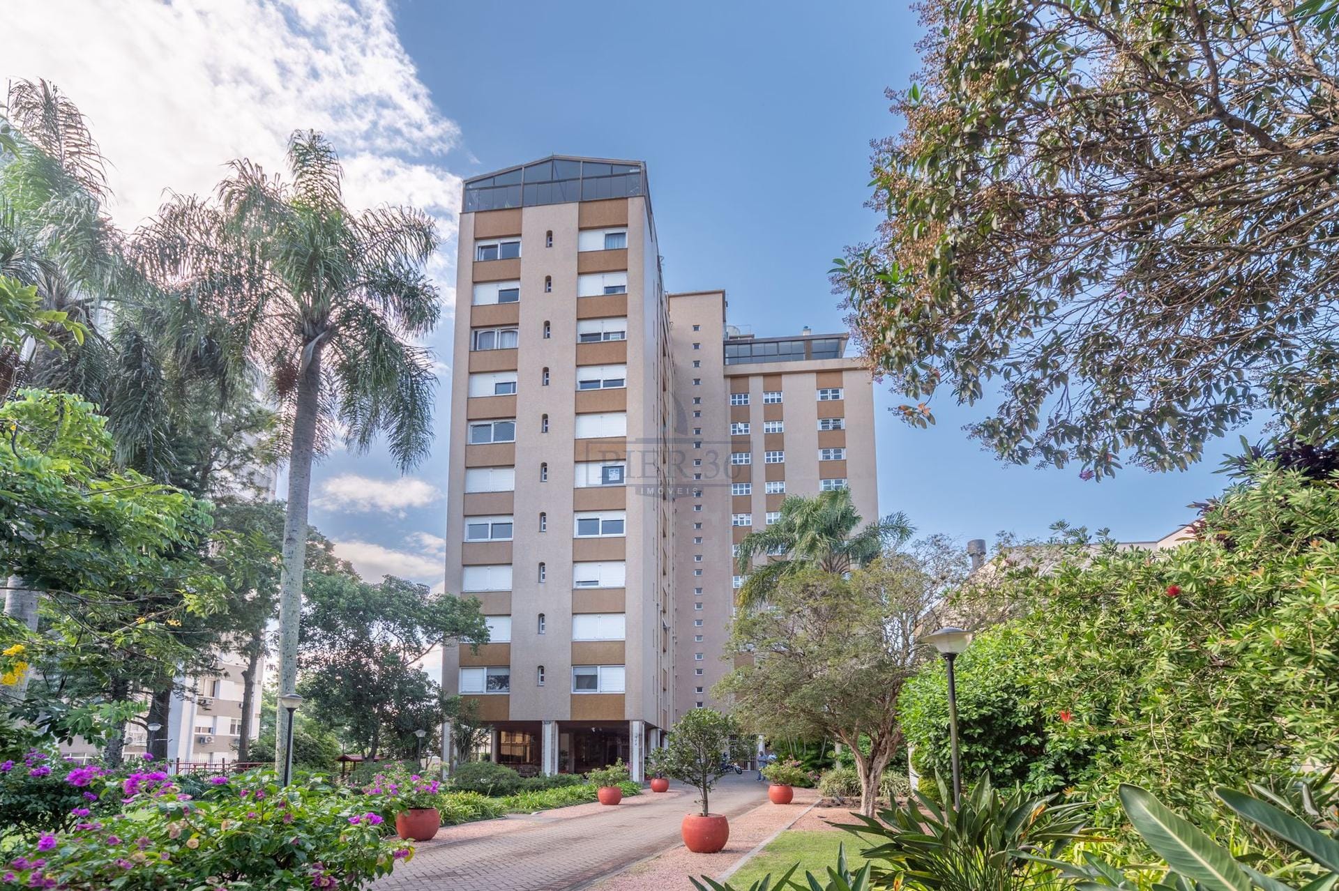 Apartamento à venda com 155m², 3 dormitórios, 1 suíte, 2 vagas no bairro Menino Deus em Porto Alegre - Foto 1