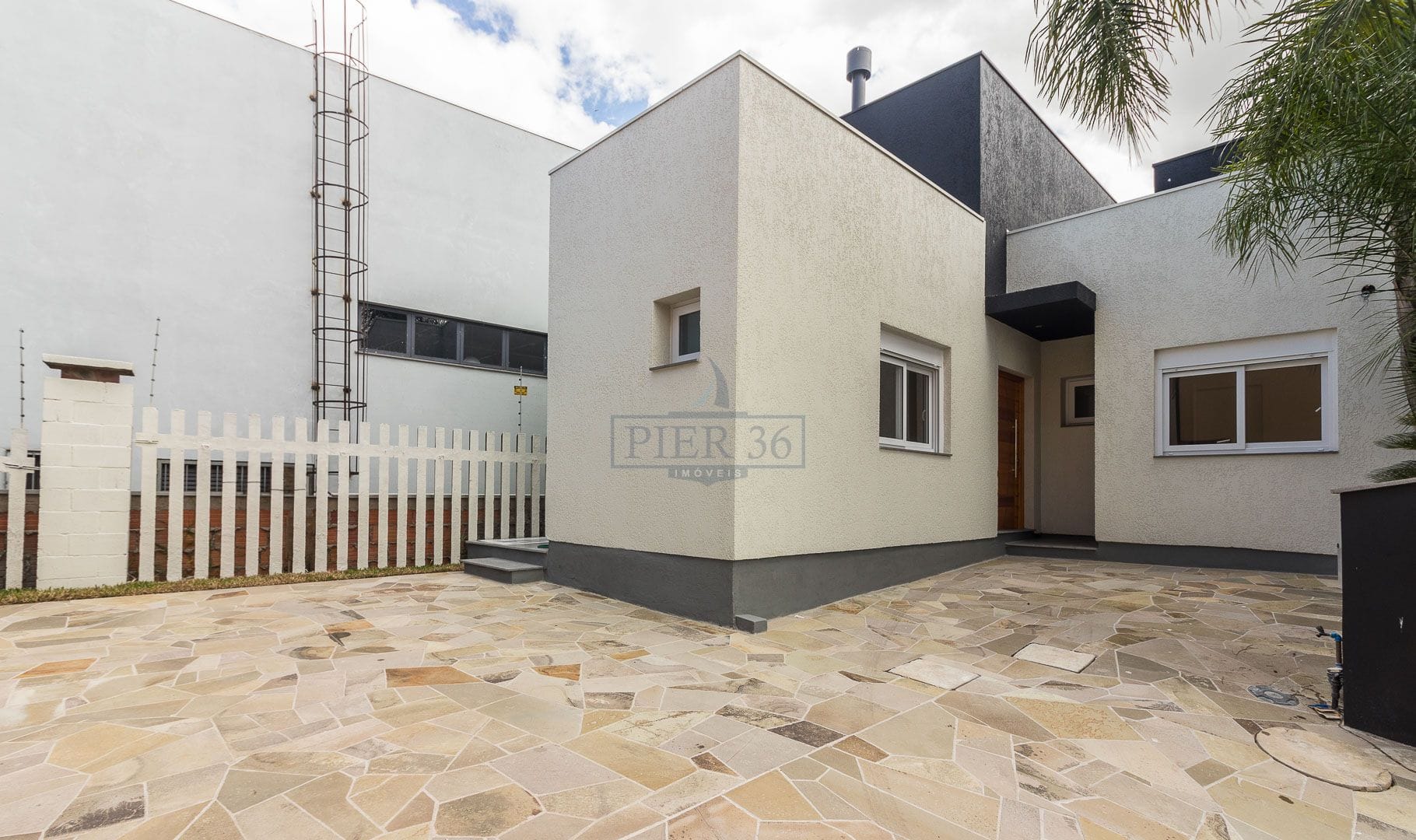 Casa em Condomínio à venda com 212m², 3 dormitórios, 2 suítes, 2 vagas no bairro Hípica em Porto Alegre - Foto 1