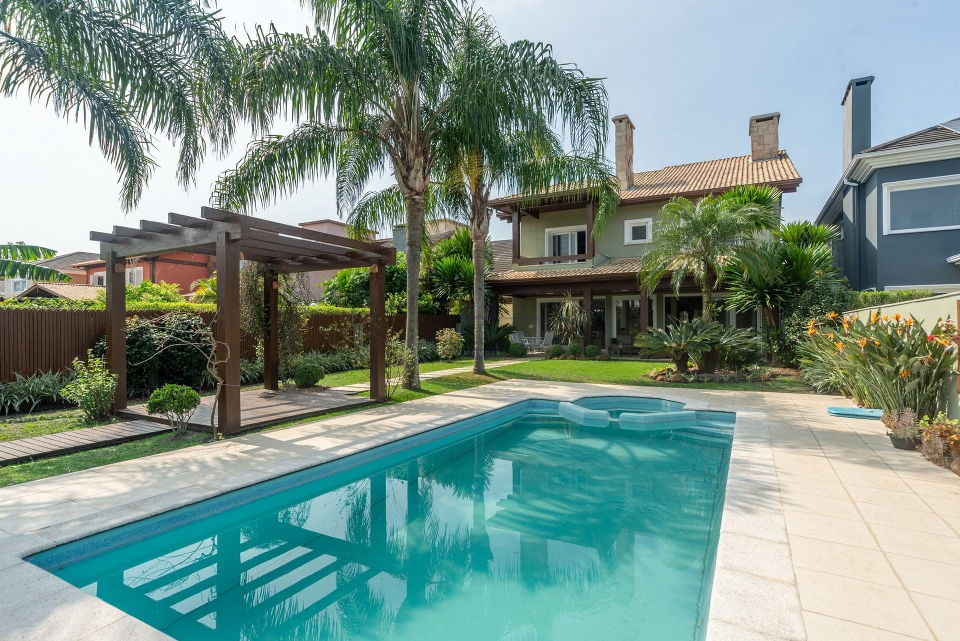 Casa em Condomínio à venda com 386m², 4 dormitórios, 4 suítes, 4 vagas no bairro Terraville em Porto Alegre - Foto 1