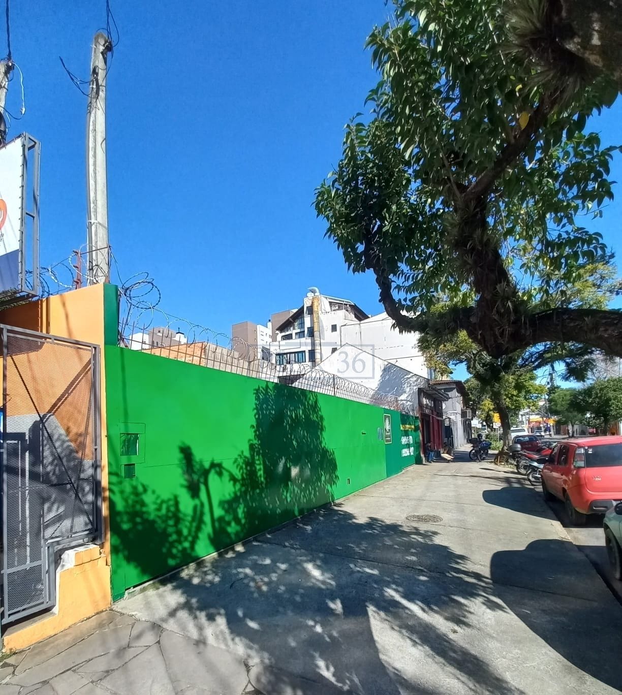 Terreno à venda com 900m² no bairro Menino Deus em Porto Alegre - Foto 1