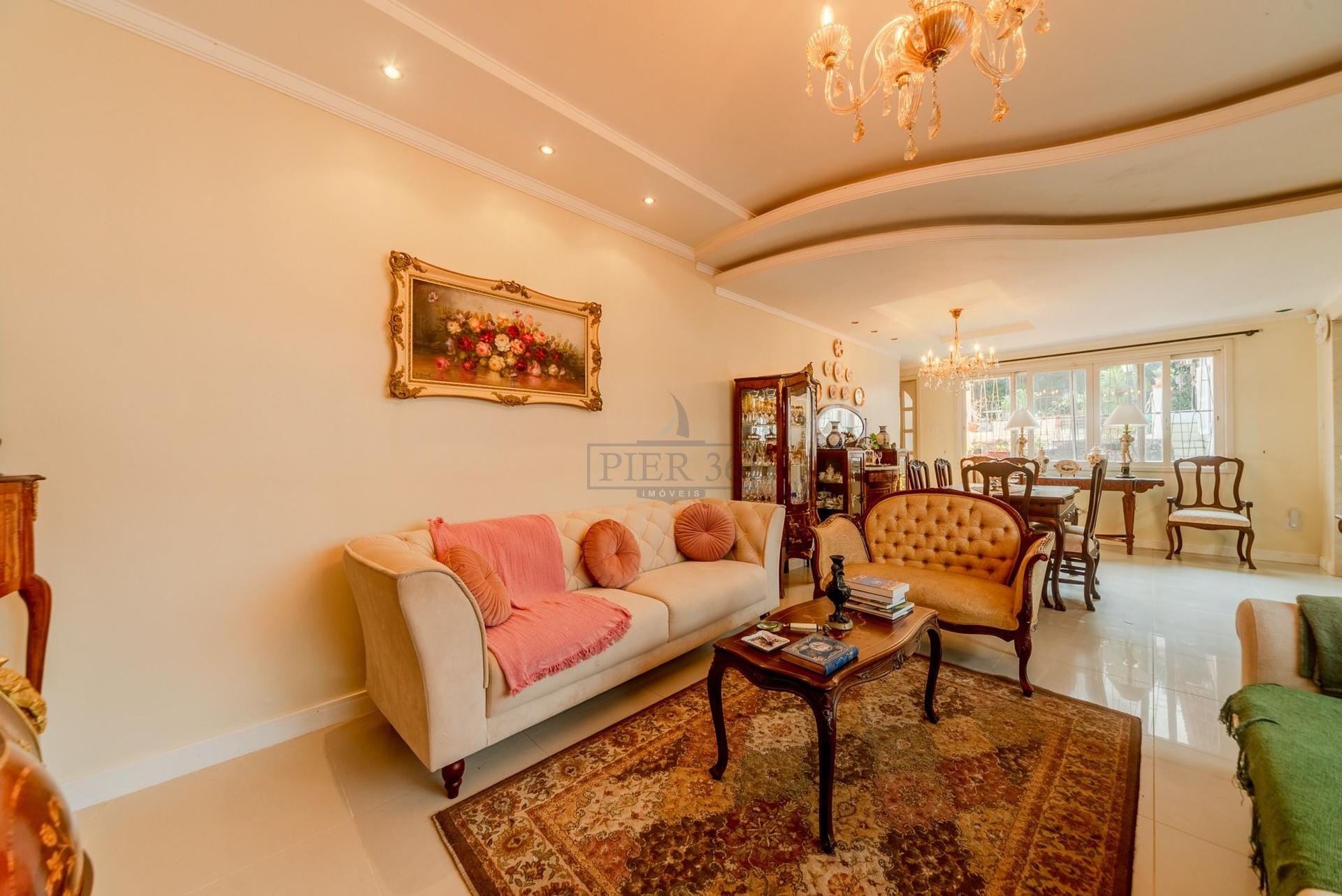 Casa à venda com 280m², 3 dormitórios, 1 suíte, 4 vagas no bairro Vila Assunção em Porto Alegre - Foto 1