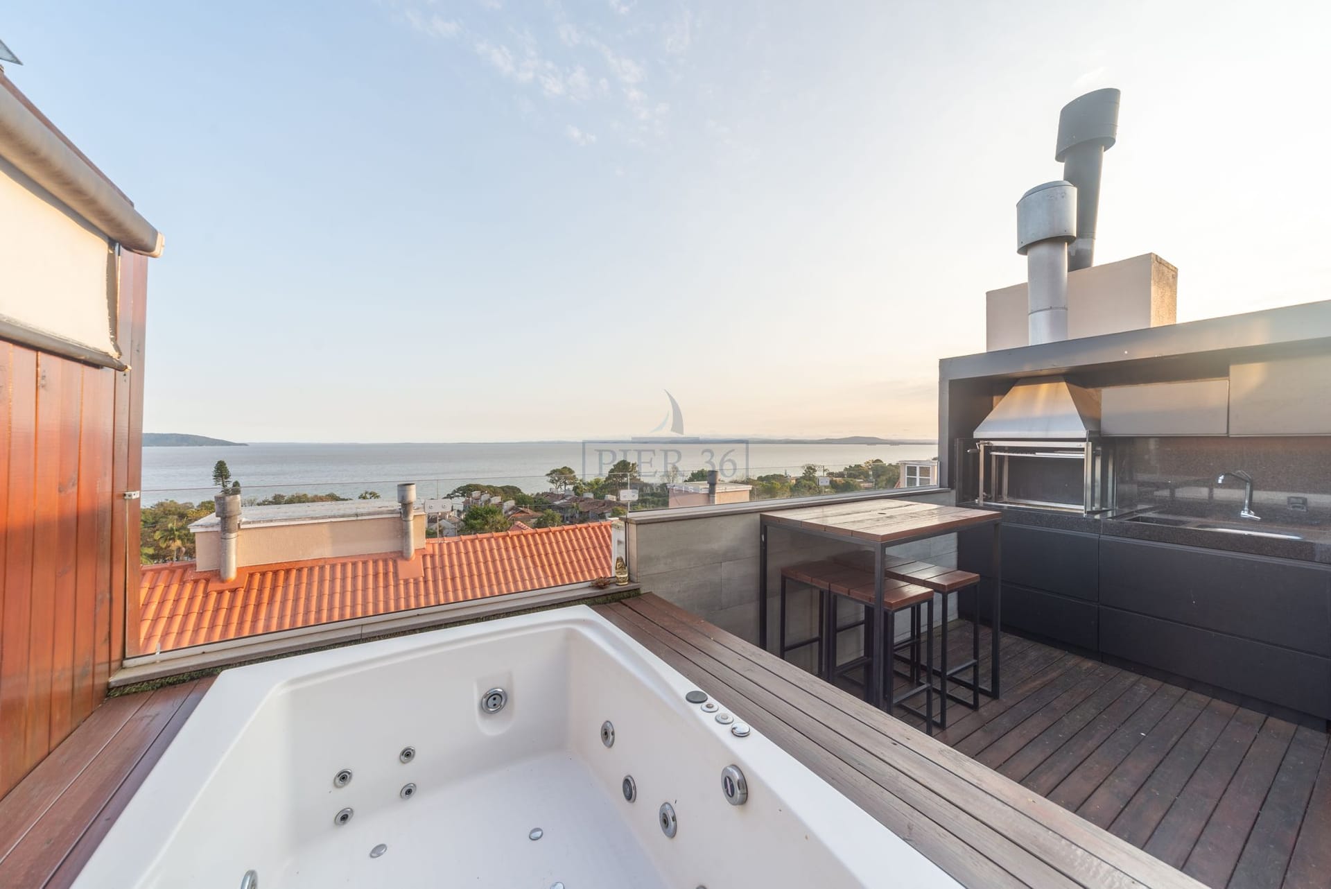 Casa em Condomínio à venda com 230m², 3 dormitórios, 3 suítes, 2 vagas no bairro Pedra Redonda em Porto Alegre - Foto 1
