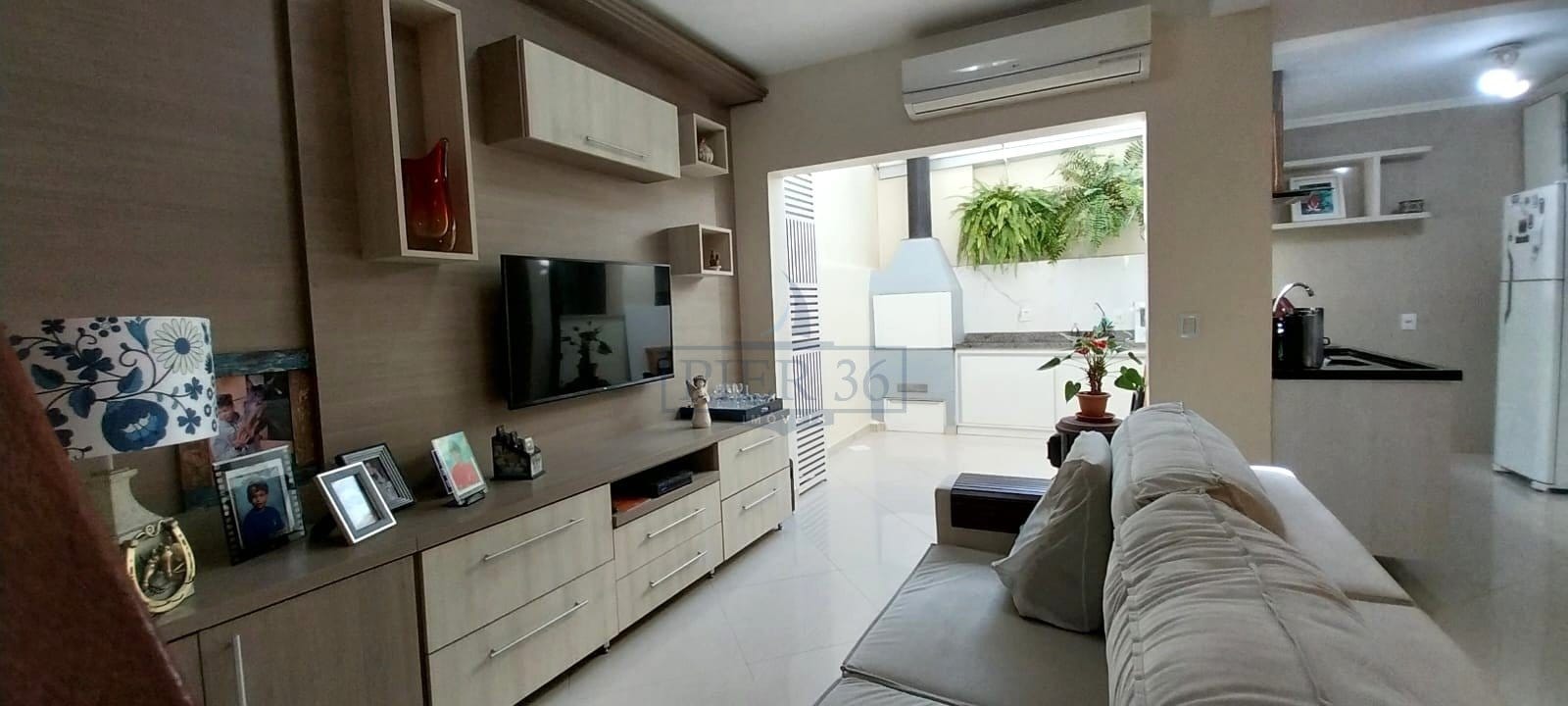 Casa em Condomínio à venda com 133m², 3 dormitórios, 1 suíte, 2 vagas no bairro Tristeza em Porto Alegre - Foto 1