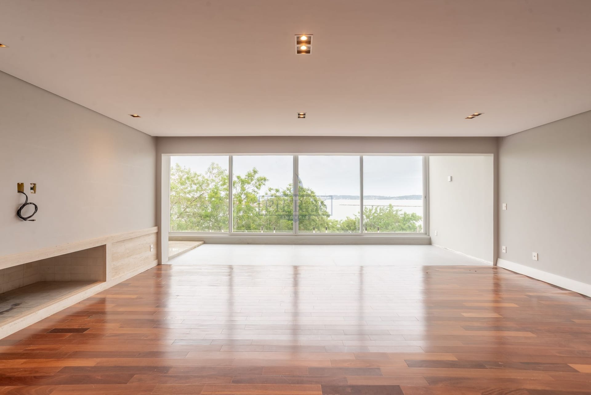 Cobertura à venda com 384m², 3 dormitórios, 3 suítes, 3 vagas no bairro Tristeza em Porto Alegre - Foto 1