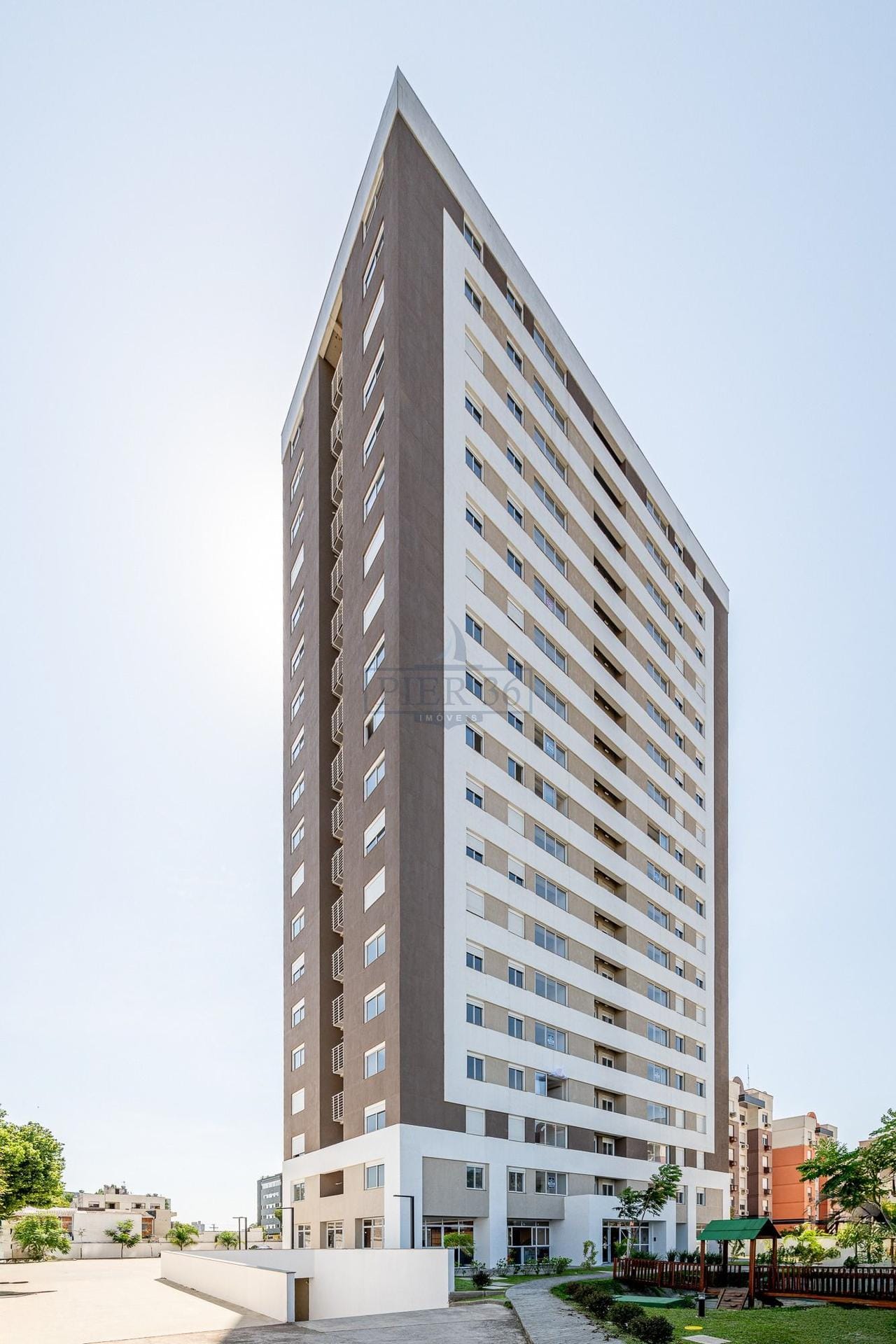 Apartamento à venda com 74m², 3 dormitórios, 1 suíte no bairro Partenon em Porto Alegre - Foto 1