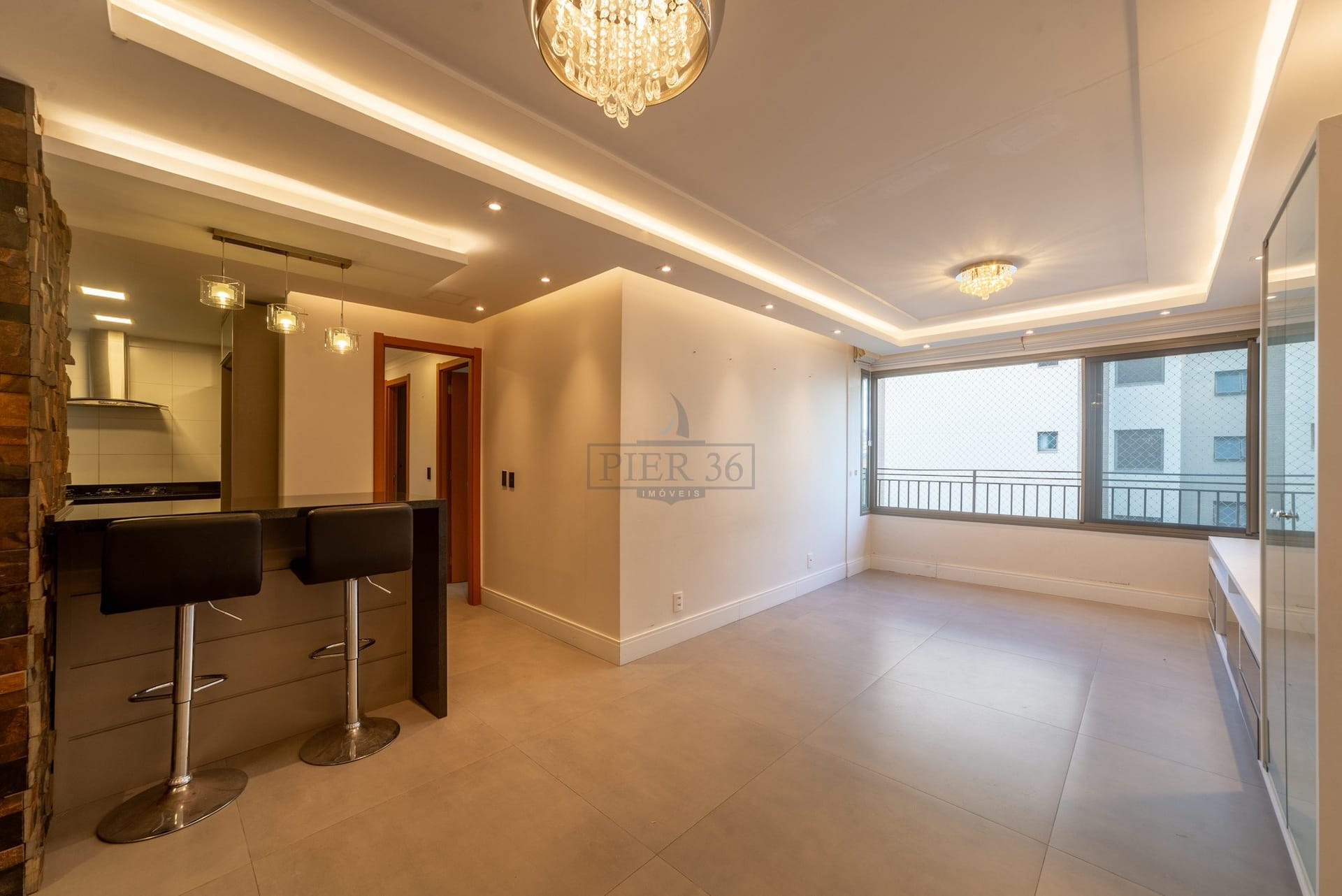Apartamento à venda com 89m², 3 dormitórios, 1 suíte, 1 vaga no bairro Cavalhada em Porto Alegre - Foto 1