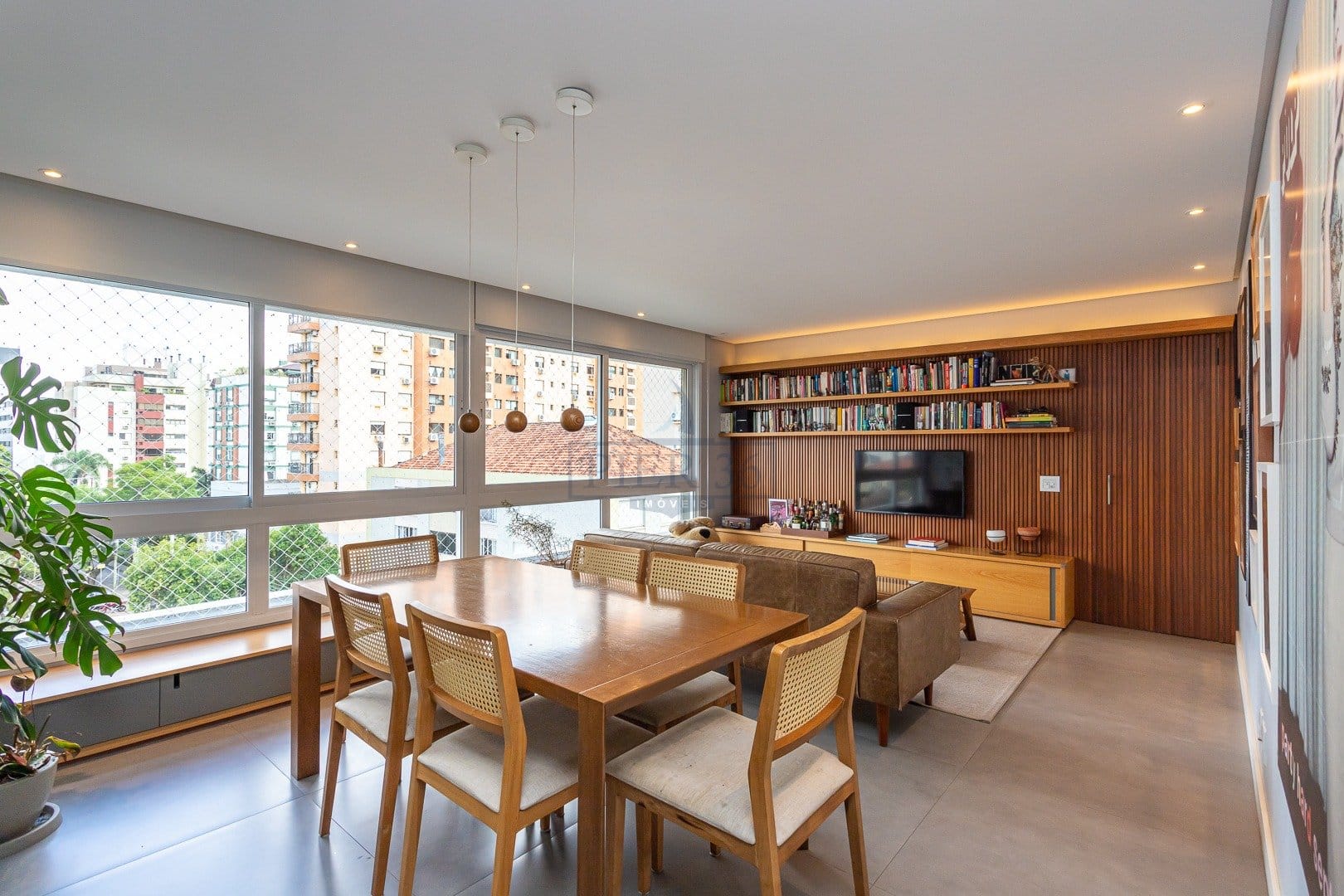 Apartamento à venda com 86m², 2 dormitórios, 2 suítes, 2 vagas no bairro Menino Deus em Porto Alegre - Foto 1