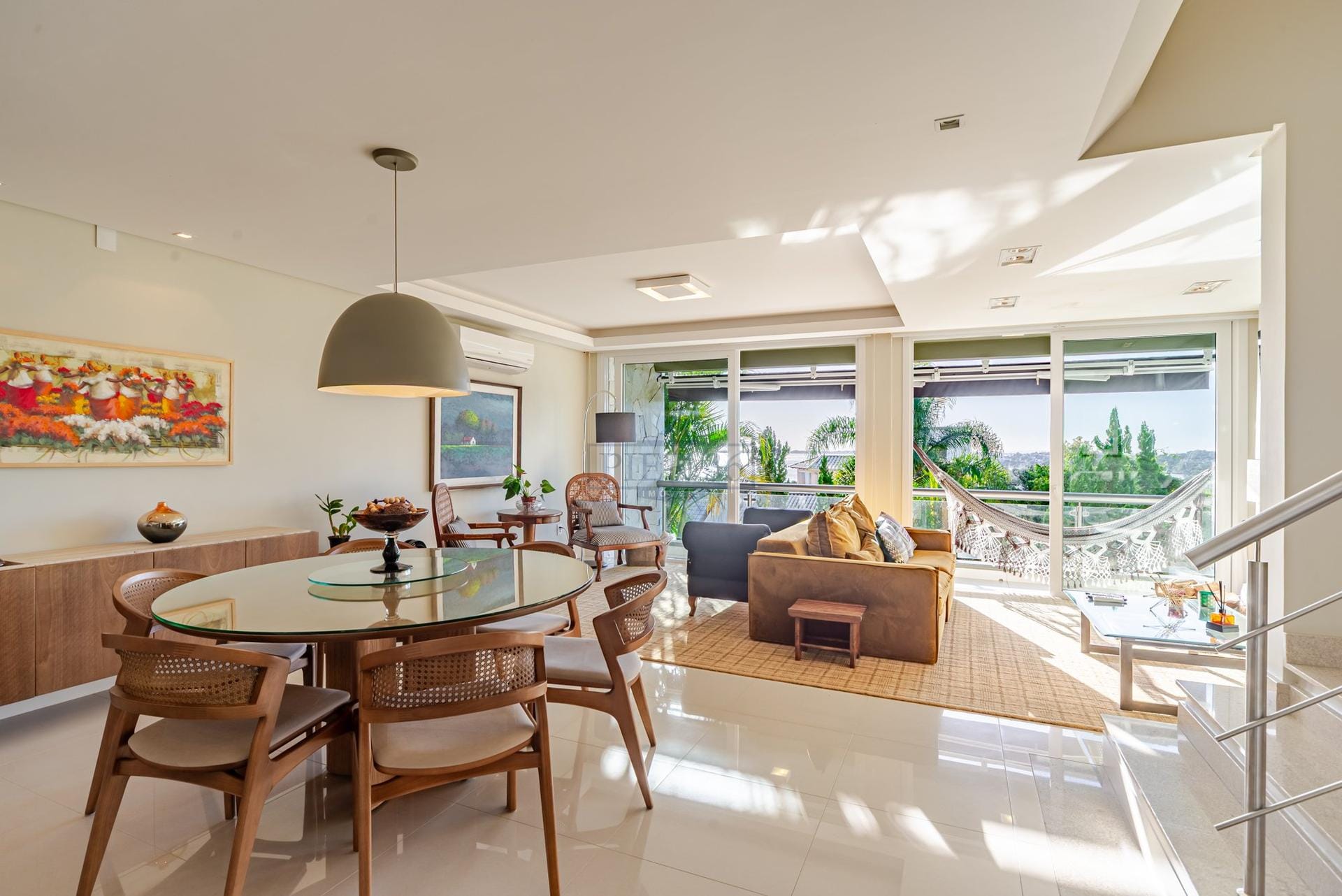 Casa à venda com 258m², 3 dormitórios, 2 suítes, 3 vagas no bairro Vila Conceição em Porto Alegre - Foto 1
