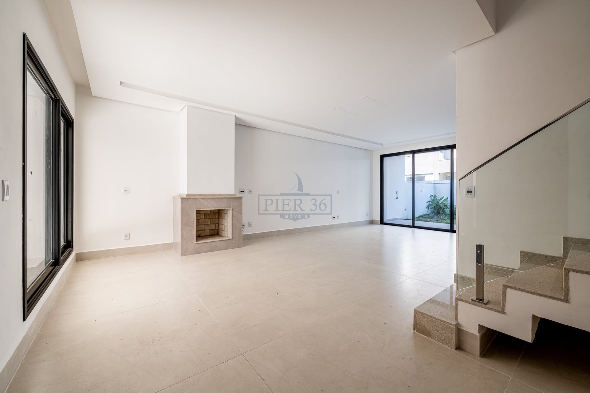 Casa em Condomínio à venda com 157m², 3 dormitórios, 3 suítes, 2 vagas no bairro Ipanema em Porto Alegre - Foto 1