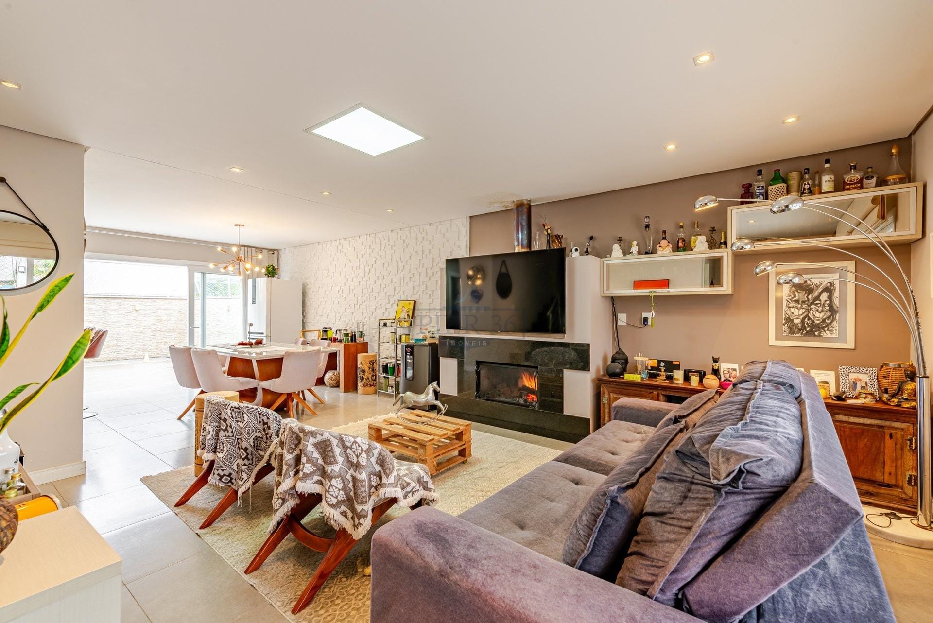 Casa à venda com 155m², 3 dormitórios, 1 suíte, 4 vagas no bairro Lagos de Nova Ipanema em Porto Alegre - Foto 1